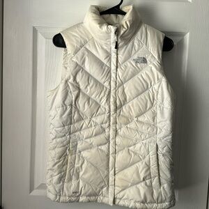Women’s North Face white puffer vest sz small